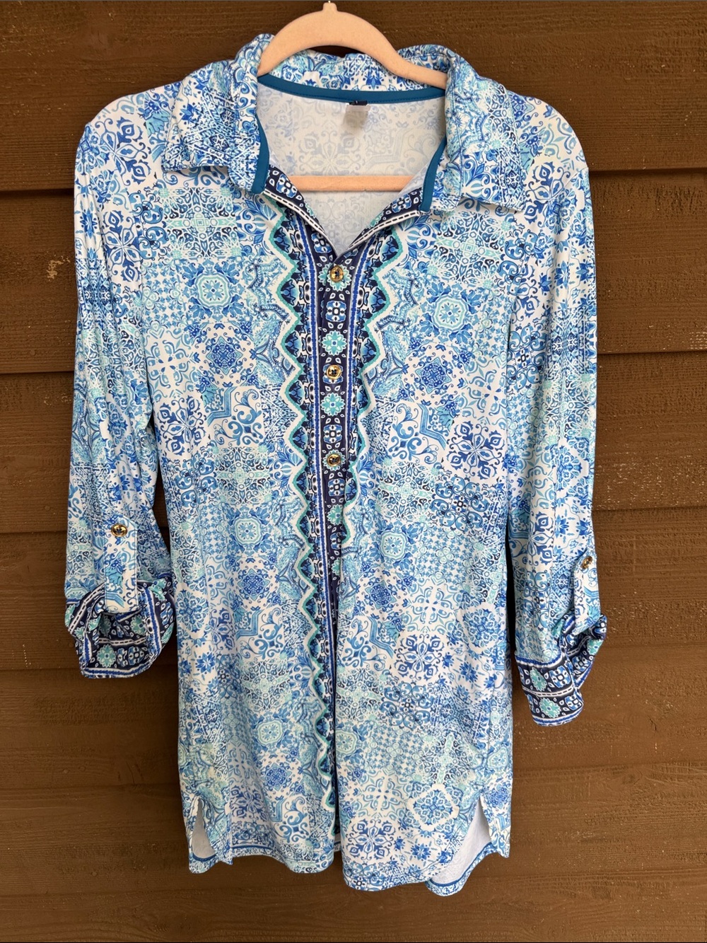 Aqua et Sol Blue Mosaic Print Women’s Swim Coverup Shirt size Medium